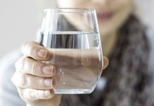 Tips Mengatasi Mulut Kering Secara Alami Tanpa Obat