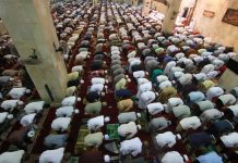 Ilustrasi shalat Tarawih di bulan Ramadan