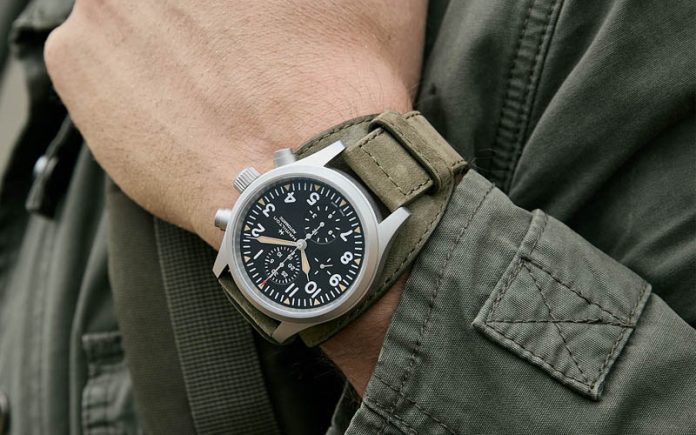 Jam tangan militer