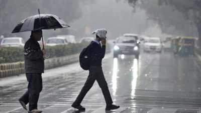 Menjaga kesehatan di musim hujan