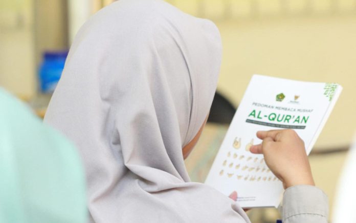 Al Qur’an bahasa isyarat