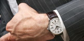 Dress watch