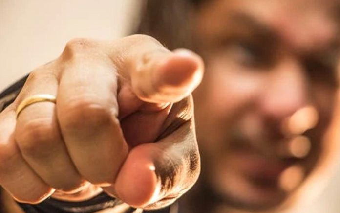 Hukum qodzaf, menuduh seseorang berbuat zinah