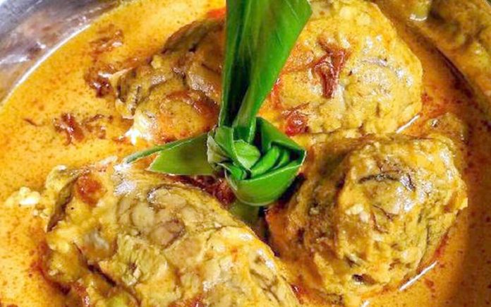 Gulai banak khas Minangkabau