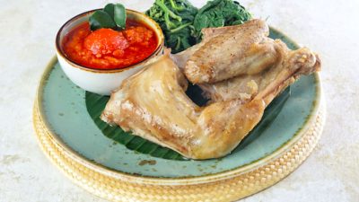 Ayam pop khas Sumbar