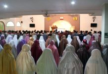 Wanita Shalat Berjamaah di Masjid, Bagaimana Hukumnya? Wanita shalat berjamaah
