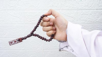 Amal yang tidak diperintahkan