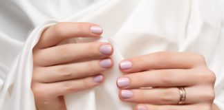 Kuku yang indah dan cantik