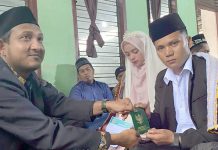 Kisah Haru, Pernikahan di Tengah Bencana Alam Aceh Pernikahan di tengah bencana alam Aceh