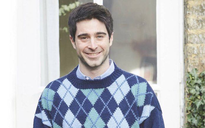 sweater-argyle Sweater motif argyle