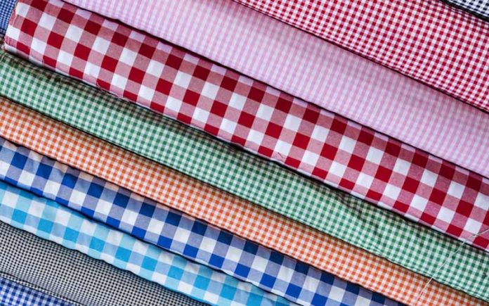 Motif kain gingham