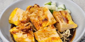 Lenggang khas Palembang