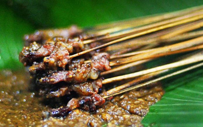 sate-lalat Sate lalat khas Madura