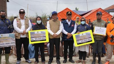 Bantuan korban longsor Cisarua