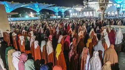 Ilustrasi shalat Tarawih di bulan Ramadan