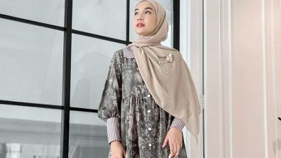 Gamis motif paisley