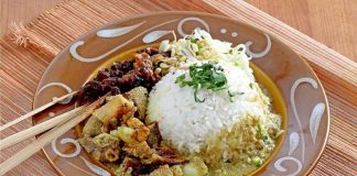 Nasi becek khas Nganjuk