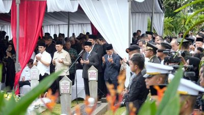 Pemakaman Try Sutrisno