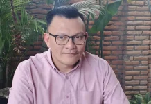 Fransisco Bessi pengacara Roni Sonbay diperiksa bidang pengawasan Kejati NTT