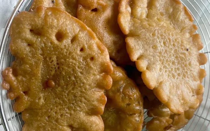 kue-tumpi
