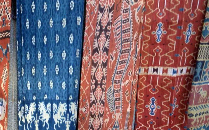 sarung-tenun-ikat